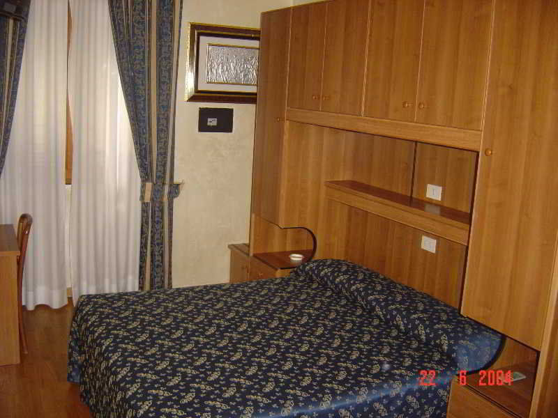 Hotel Mari 1 Ρώμη Εξωτερικό φωτογραφία